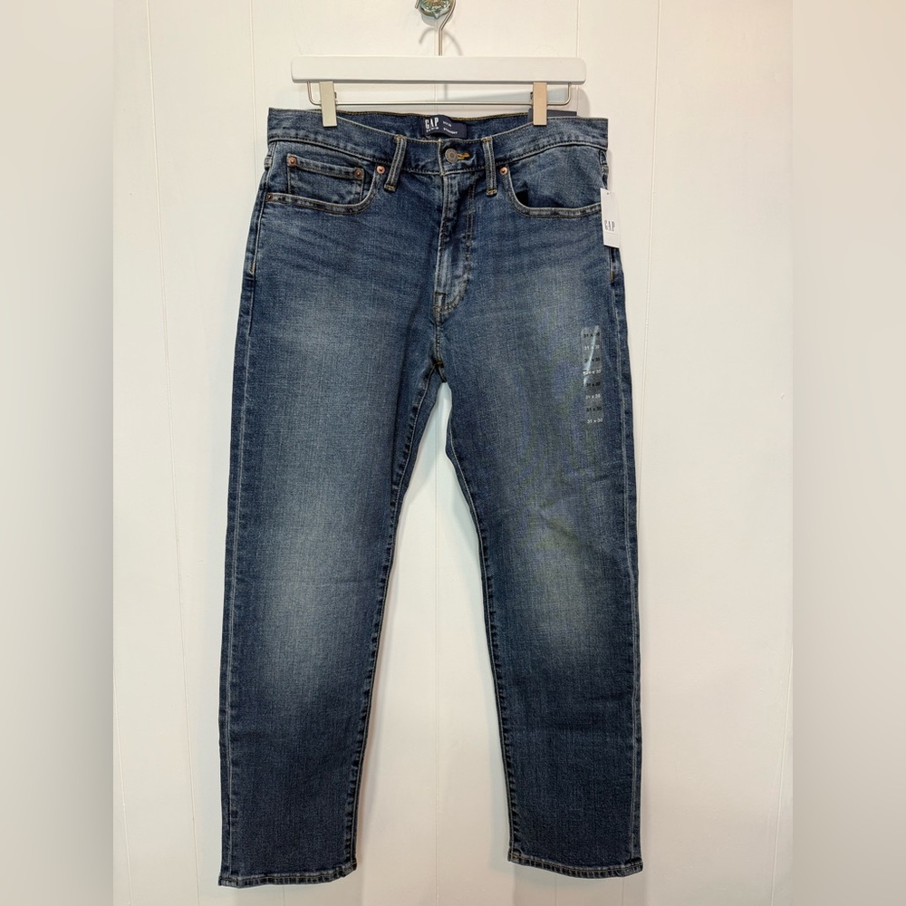 NWT GAP Mid Rise Straight Leg GapFlex Medium Wash Jeans Size 31x30